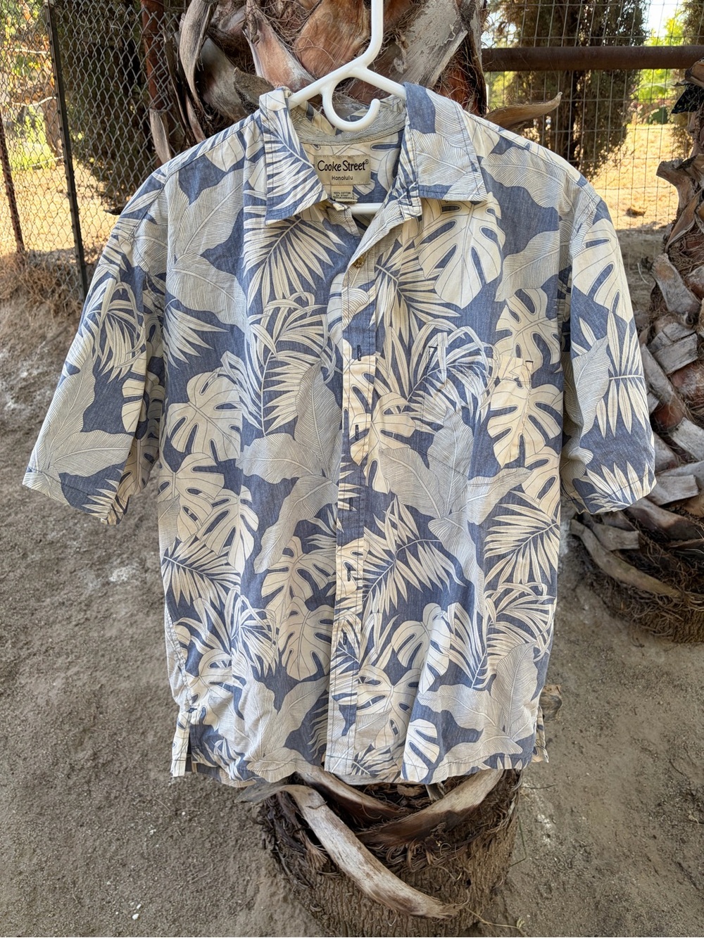 Men's Blue and White Tropical Short-Sleeve Shirt. Cooke Strwet